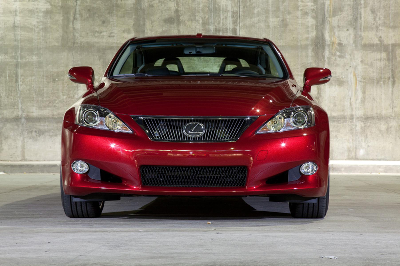 Illustration for article titled 2014 Lexus IS C Delivers Best Of Coupe And Convertible Worlds